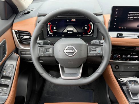 New 2026 Nissan Rogue Platinum AWD/4WD image 16