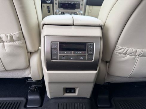 Used 2020 Lexus GX 460 Premium w/ Premium Package AWD/4WD image 18