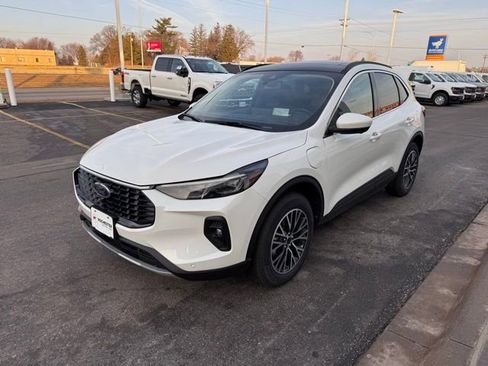 New 2025 Ford Escape Base w/ PHEV Premium Package image 29