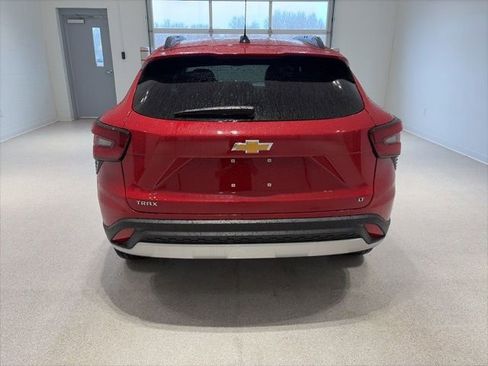 New 2026 Chevrolet Trax LT w/ Driver Confidence Package FWD image 5