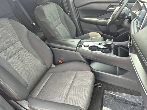 Used 2025 Nissan Rogue SV AWD/4WD image 16