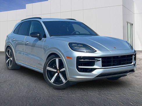 Certified 2026 Porsche Cayenne GTS AWD/4WD image 9