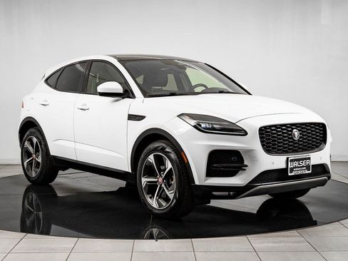 Used 2022 Jaguar E-PACE SE image 5