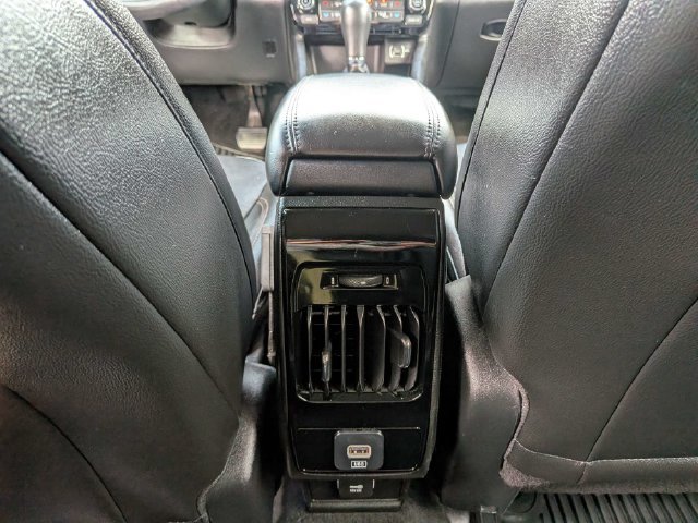Used 2024 Jeep Compass Limited AWD/4WD image 16