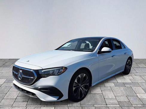 Used 2026 Mercedes-Benz E 450 4MATIC Sedan image 3
