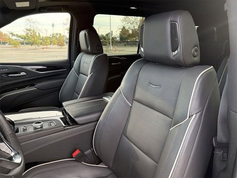 Certified 2023 Cadillac Escalade ESV Sport w/ LPO, ONYX Package image 26