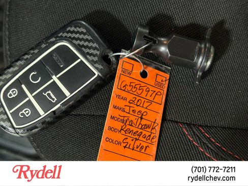 Used 2017 Jeep Renegade Trailhawk AWD/4WD image 21