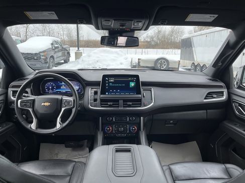 Used 2024 Chevrolet Suburban LT image 23