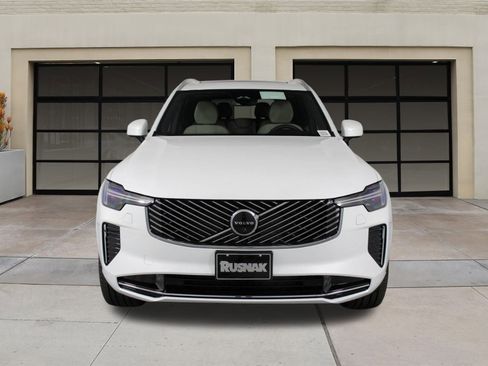 New 2026 Volvo XC90 B6 Plus w/ Protection Package Premier image 2