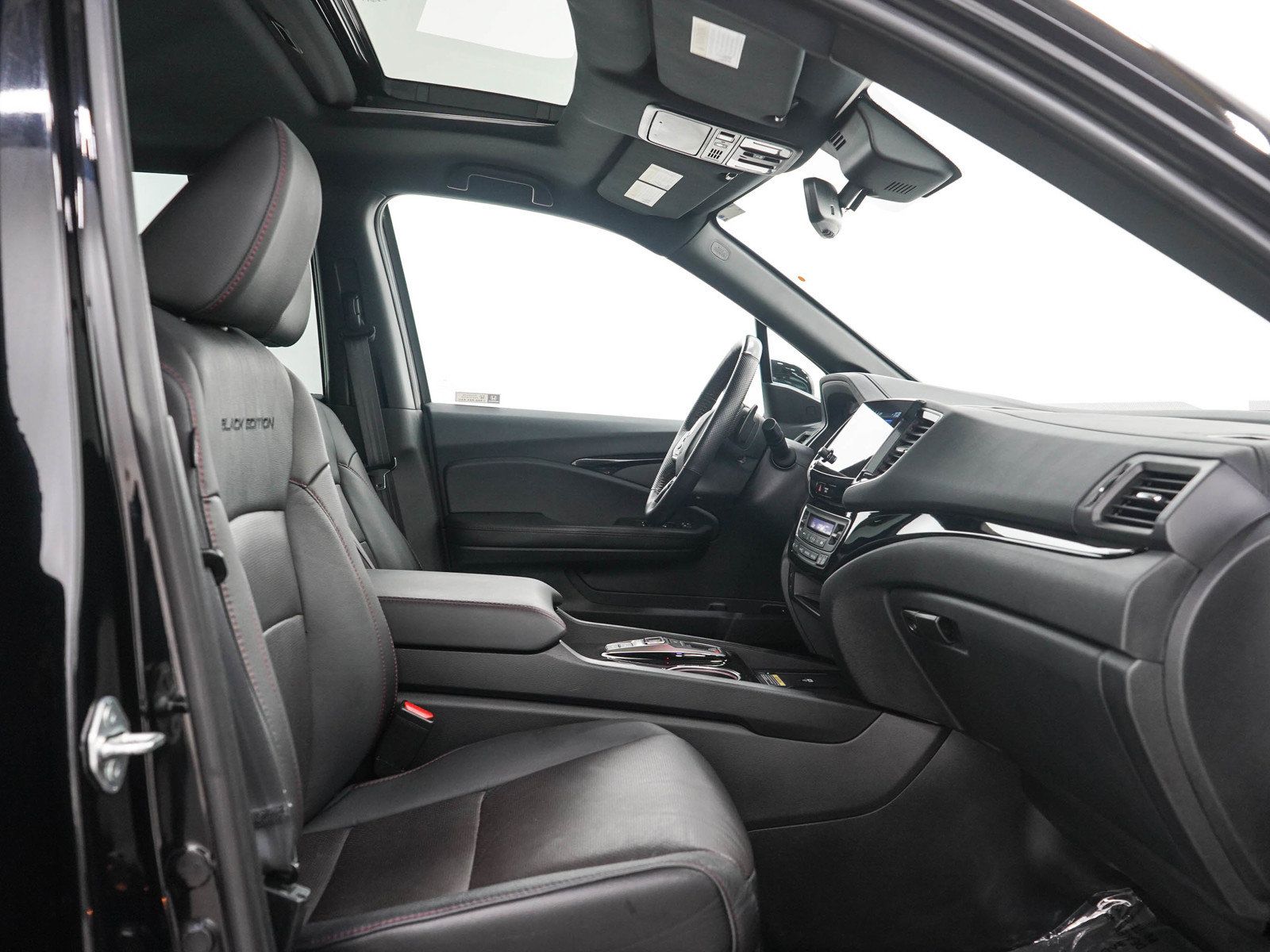 Used 2024 Honda Passport Black Edition image 13
