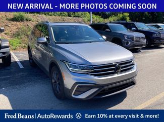 Certified 2023 Volkswagen Tiguan SE w/ Panoramic Sunroof Package AWD/4WD video 1