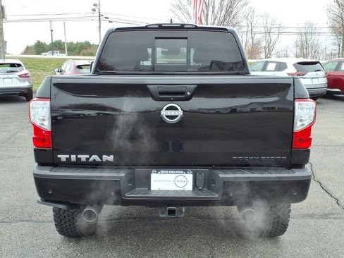 Used 2023 Nissan Titan SV w/ SV Convenience Package AWD/4WD image 4