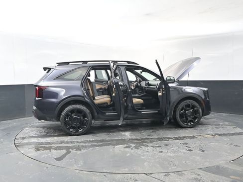 Used 2025 Kia Sorento SX Prestige w/ Olive Brown Leather Package image 30