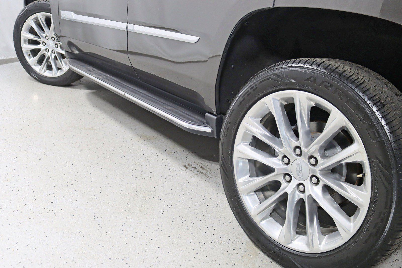 Used 2020 Cadillac Escalade Luxury AWD/4WD image 12