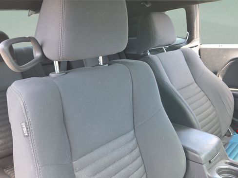 Used 2013 Dodge Challenger R/T image 17