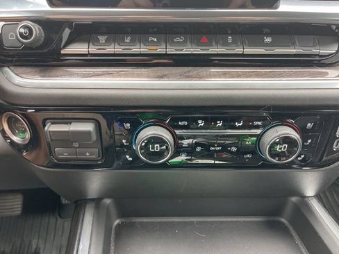 Used 2025 Chevrolet Silverado 2500 LTZ w/ LTZ Convenience Package AWD/4WD image 39