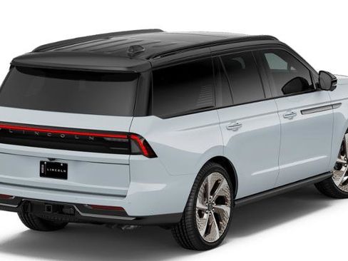 New 2026 Lincoln Navigator Black Label w/ Black Label Special Edition AWD/4WD image 26
