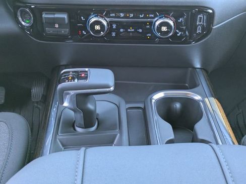 New 2026 GMC Sierra 1500 Elevation image 19