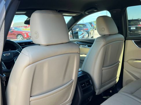 Certified 2018 Cadillac XT5 FWD image 33
