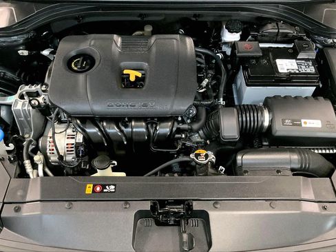Used 2019 Hyundai Elantra SE image 9
