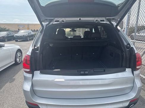 Used 2017 BMW X5 xDrive35d image 10