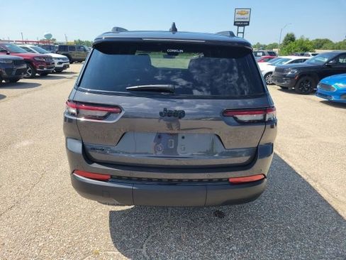 New 2025 Jeep Grand Cherokee L Altitude image 23