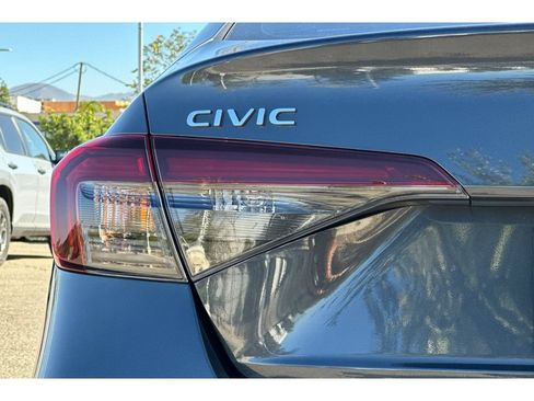 Used 2025 Honda Civic Sport image 14