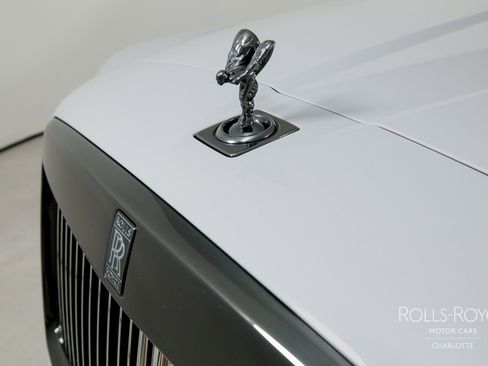Certified 2024 Rolls-Royce Cullinan Black Badge image 48