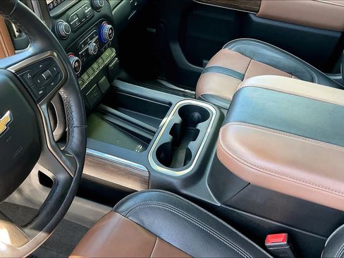 Used 2023 Chevrolet Silverado 2500 High Country w/ Z71 Off-Road Package AWD/4WD image 32