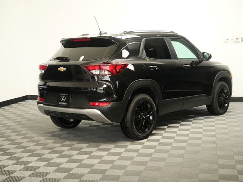 Used 2023 Chevrolet TrailBlazer LT AWD/4WD image 6