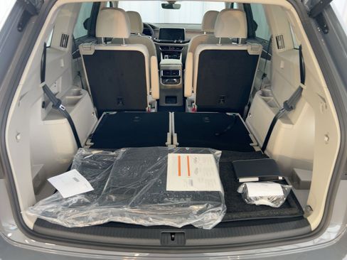 New 2026 Volkswagen Atlas SEL Premium R-Line AWD/4WD image 33