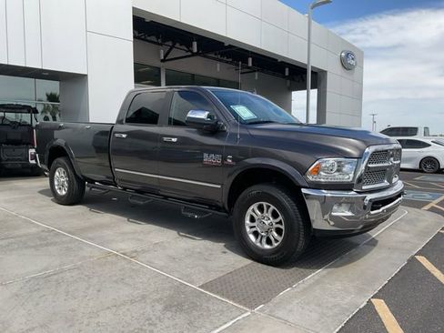 Used 2016 RAM 3500 Laramie w/ Convenience Group AWD/4WD image 8