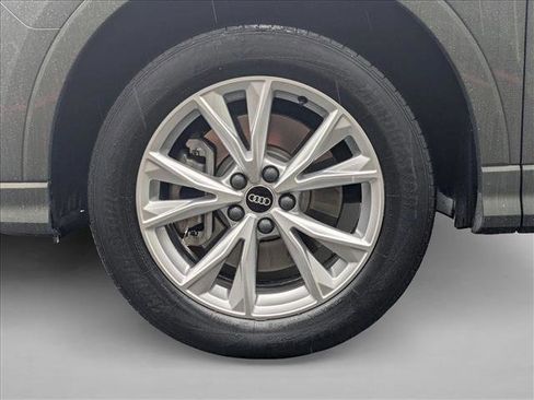 Used 2021 Audi Q3 2.0T Premium w/ Convenience Package image 24