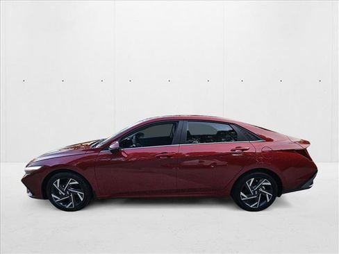 New 2025 Hyundai Elantra Limited image 5