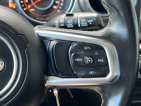 Used 2018 Jeep Wrangler Unlimited Sahara w/ Uconnect 4C Nav & Sound Group AWD/4WD image 28
