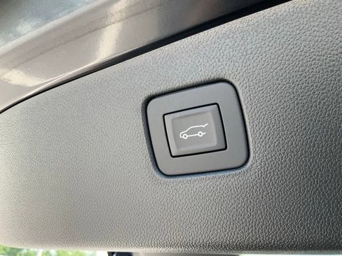 New 2026 Buick Envista Sport Touring w/ Convenience I Package FWD image 18