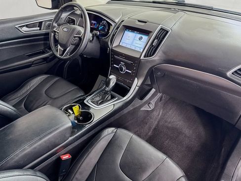 Used 2016 Ford Edge Titanium FWD image 35