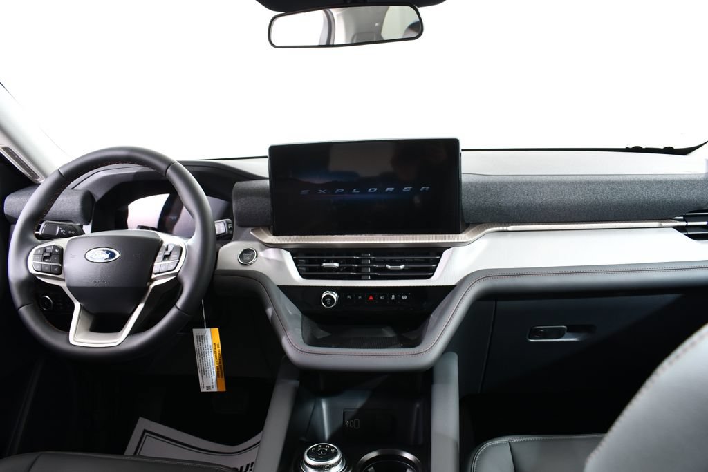 New 2026 Ford Explorer Active w/ Active Comfort Package AWD/4WD image 7