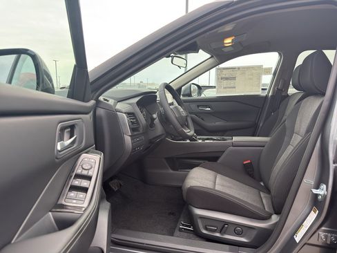 New 2026 Nissan Rogue SV image 11