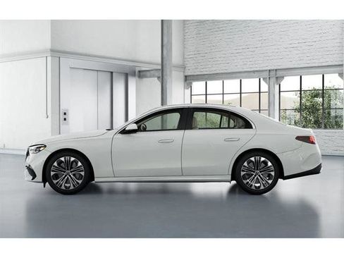 New 2026 Mercedes-Benz E 450 4MATIC Sedan image 33