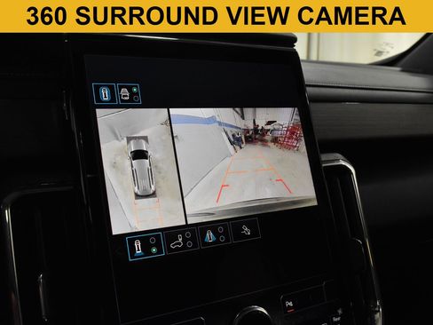 Used 2024 GMC Acadia Denali FWD image 5