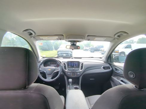 Used 2022 Chevrolet Equinox LT AWD/4WD image 12