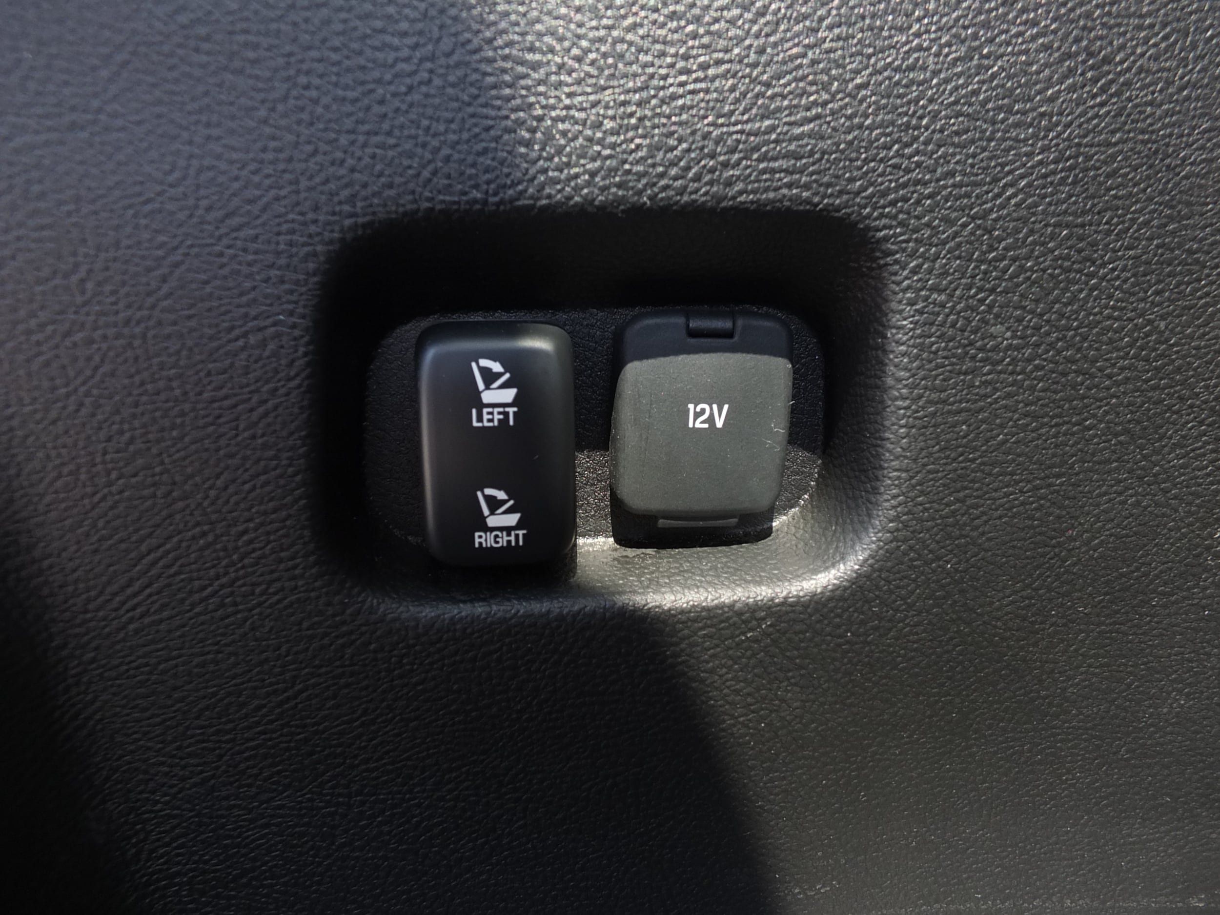 Used 2024 Ford Edge SEL AWD/4WD image 16