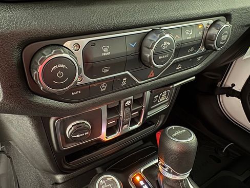 New 2026 Jeep Gladiator Sport AWD/4WD image 33