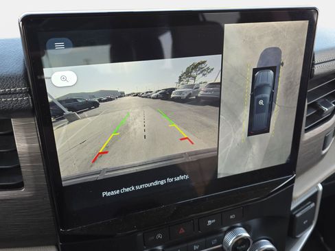 Used 2024 Ford Expedition Limited image 23