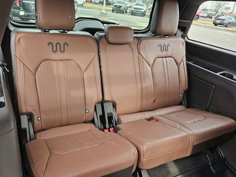 Used 2024 Ford Expedition King Ranch image 17