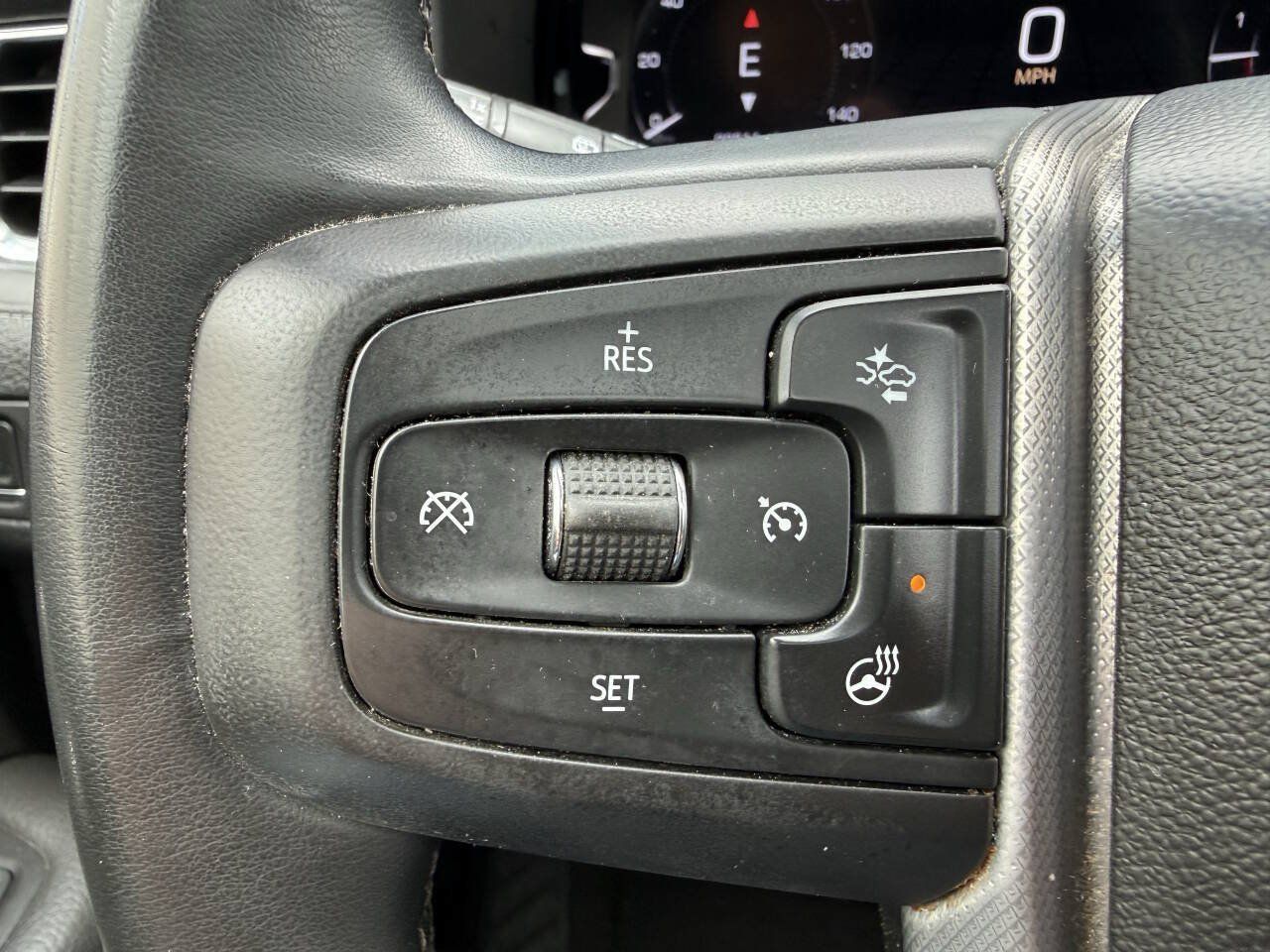 Used 2023 GMC Yukon Denali AWD/4WD image 25