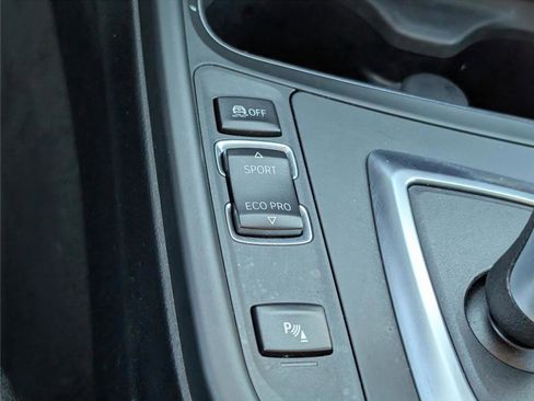 Used 2017 BMW 320i Sedan image 24