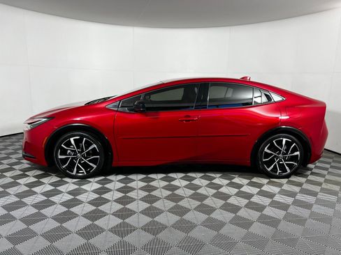 Used 2024 Toyota Prius Prime image 8