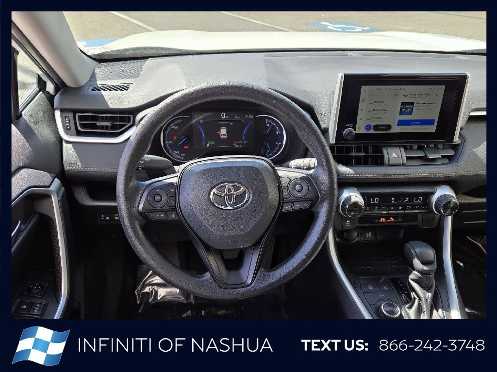 Used 2025 Toyota RAV4 XLE AWD/4WD image 10